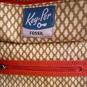 NWOT Fossil Coated Canvas Jewelry Key-Per